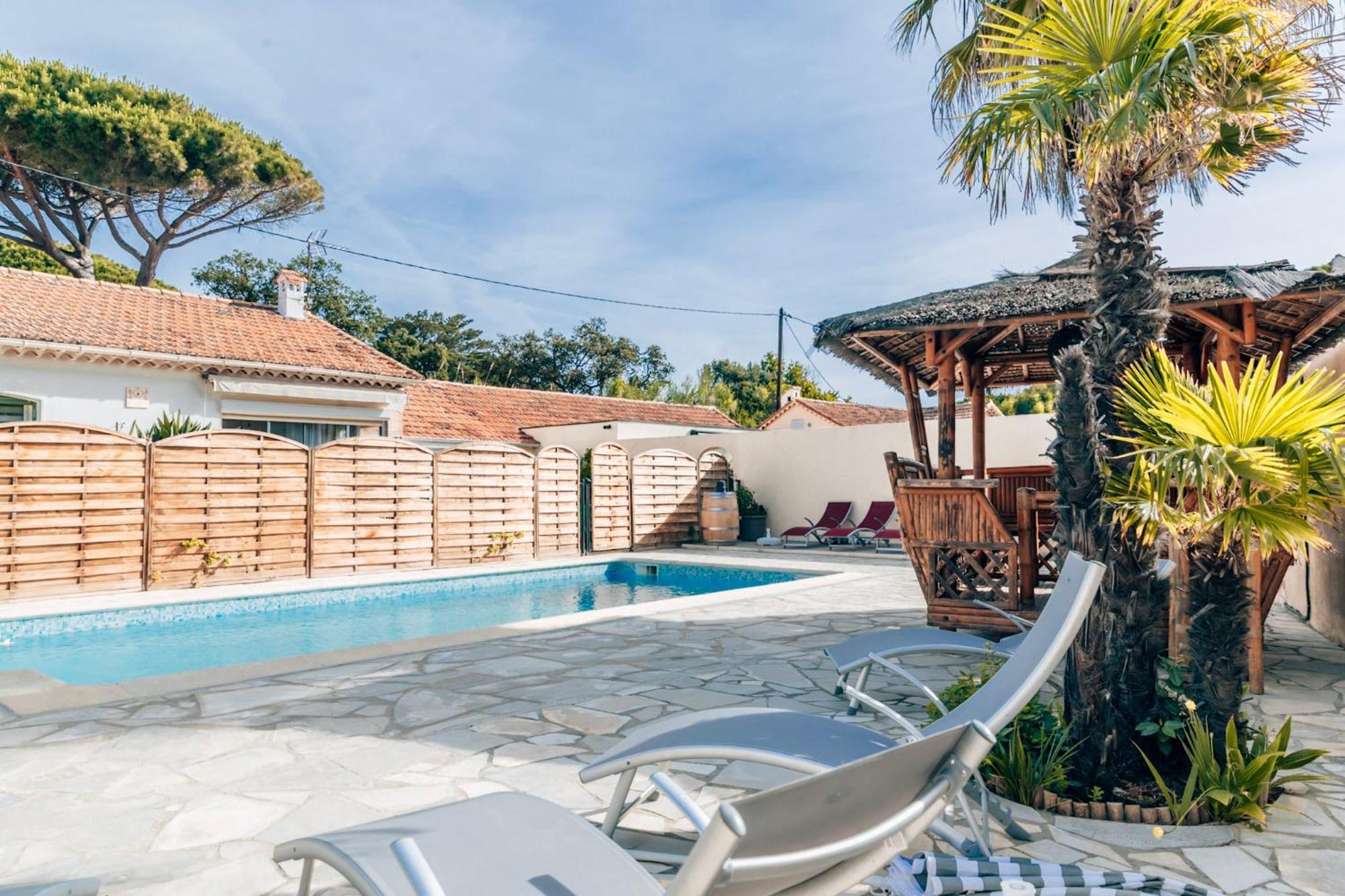 Reve D'Azur, Mazet En Bord De Mer, Parking, Piscine Partagee, Terrasse Bbq & Draps Inclus La Nartelle, 1 Salon, 1 Chambre, 1 Cuisine , 1 Sdb Sainte-Maxime Exterior photo