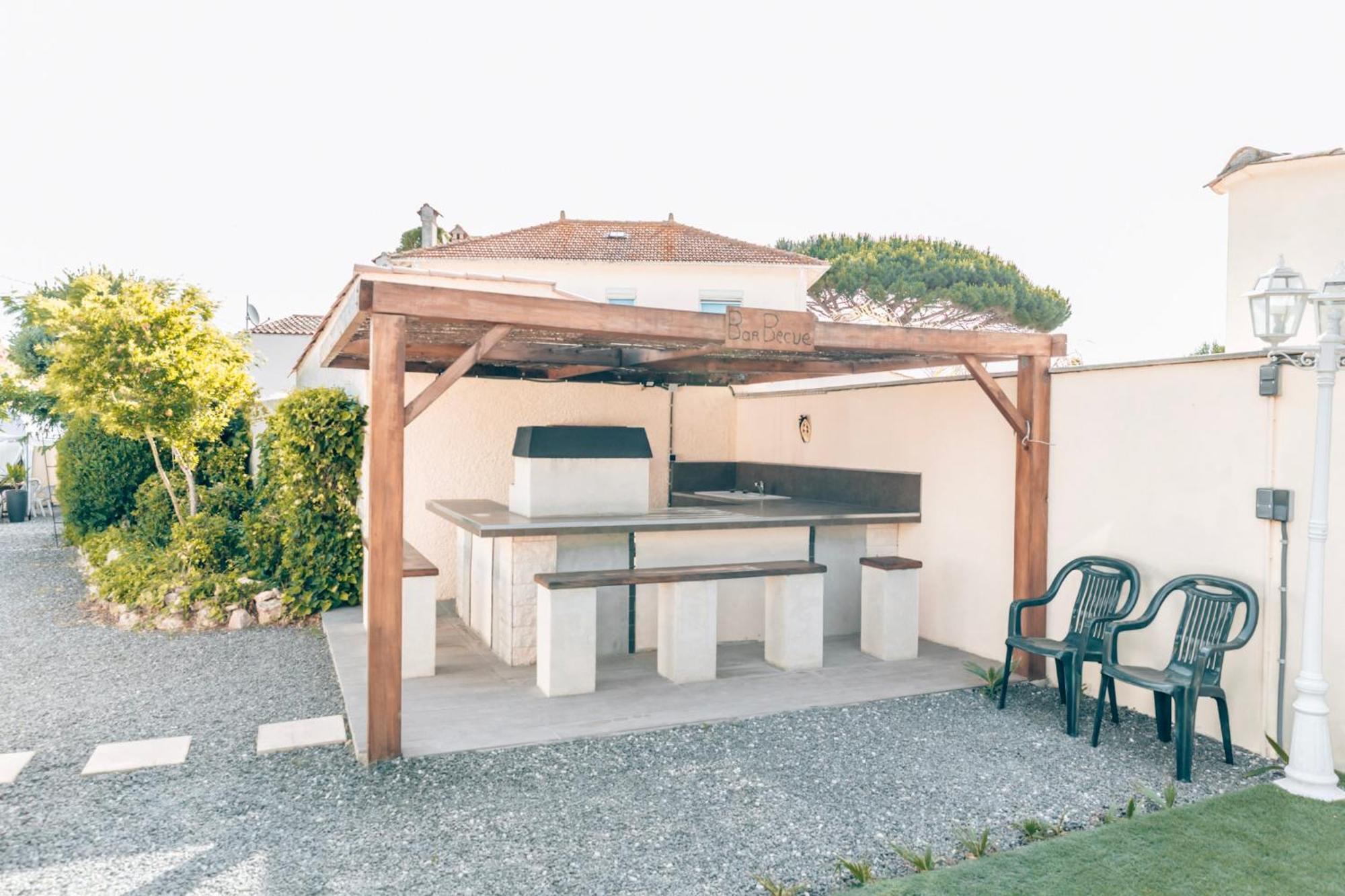 Reve D'Azur, Mazet En Bord De Mer, Parking, Piscine Partagee, Terrasse Bbq & Draps Inclus La Nartelle, 1 Salon, 1 Chambre, 1 Cuisine , 1 Sdb Sainte-Maxime Exterior photo