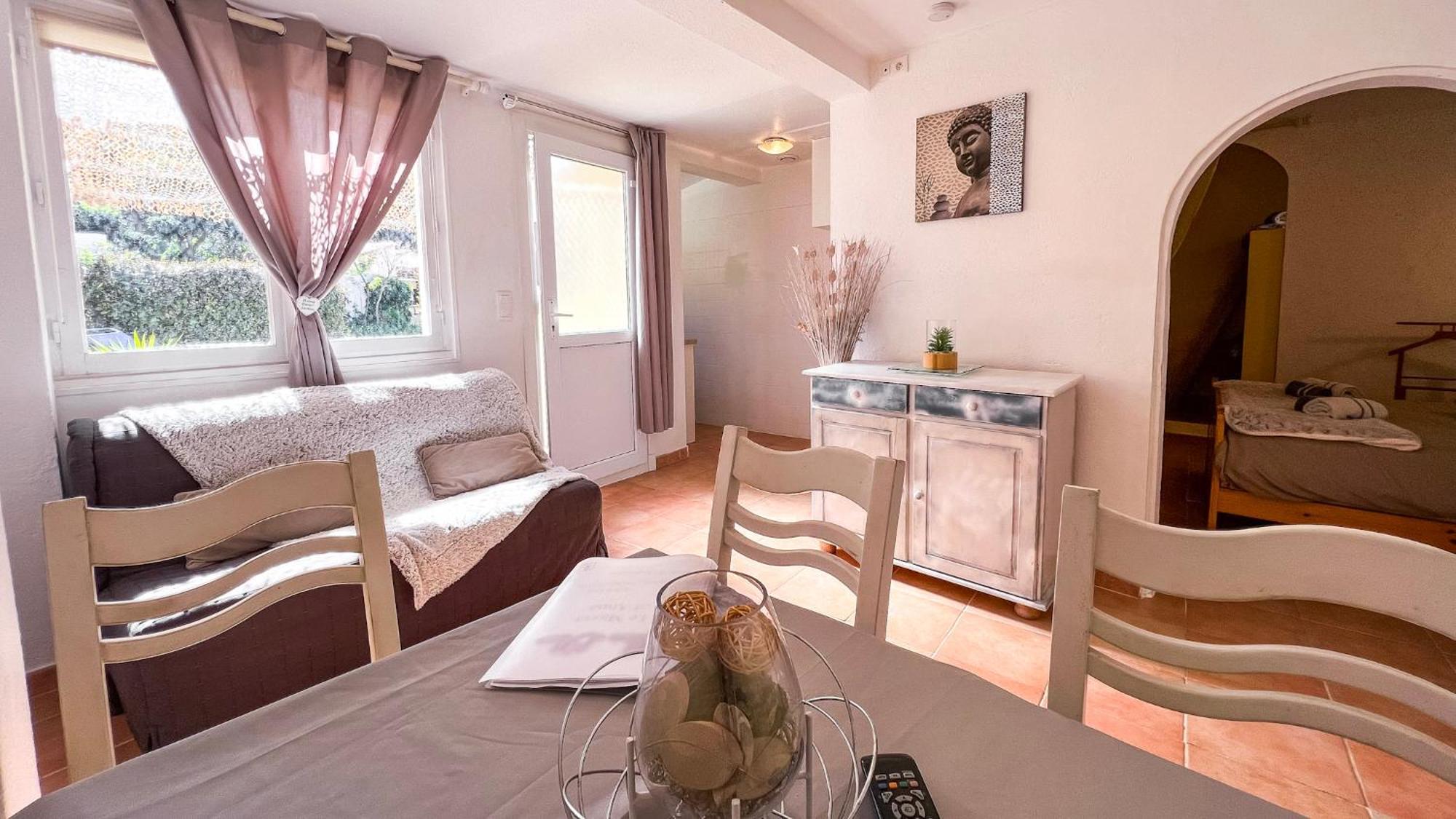 Reve D'Azur, Mazet En Bord De Mer, Parking, Piscine Partagee, Terrasse Bbq & Draps Inclus La Nartelle, 1 Salon, 1 Chambre, 1 Cuisine , 1 Sdb Sainte-Maxime Exterior photo