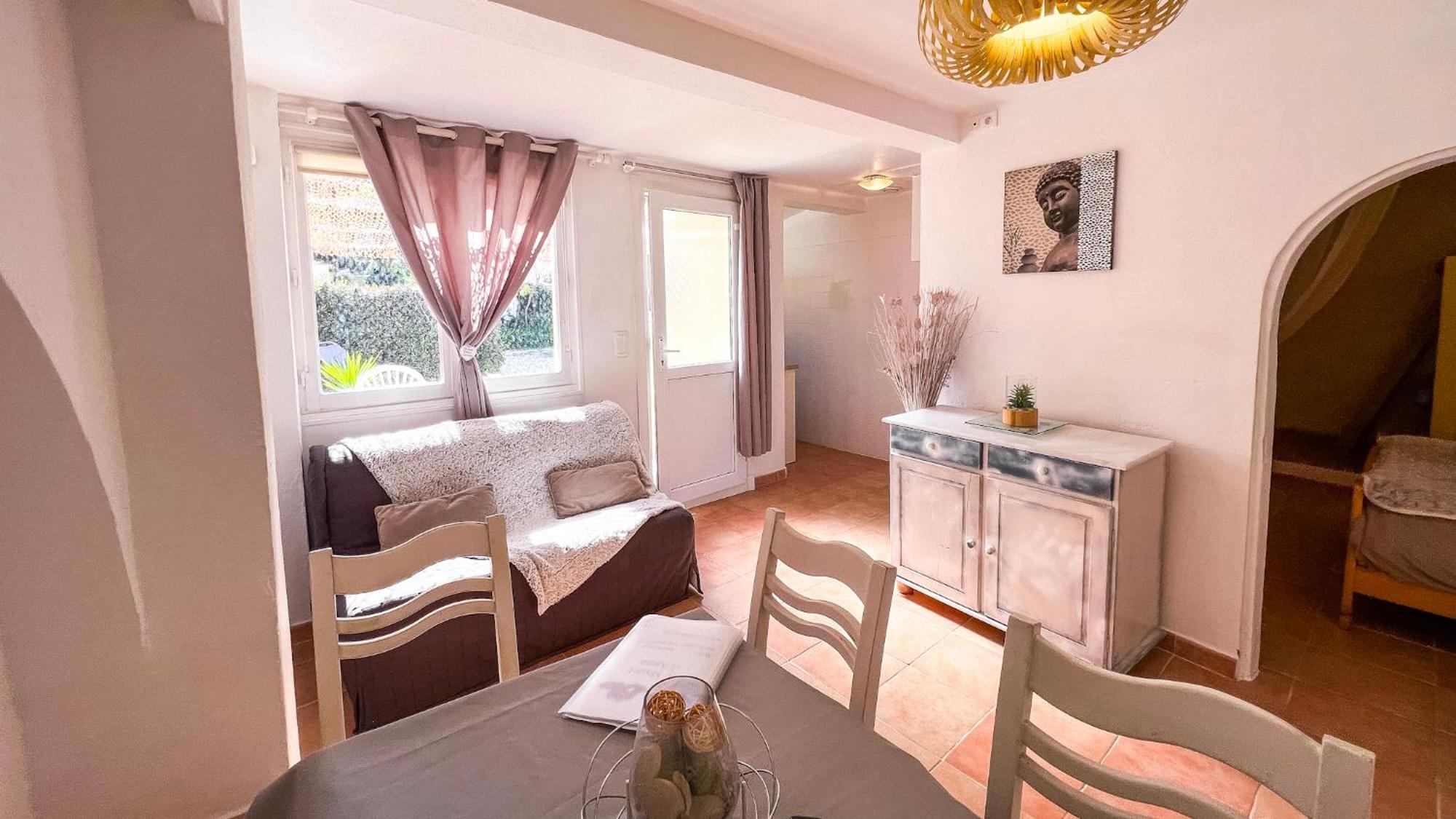Reve D'Azur, Mazet En Bord De Mer, Parking, Piscine Partagee, Terrasse Bbq & Draps Inclus La Nartelle, 1 Salon, 1 Chambre, 1 Cuisine , 1 Sdb Sainte-Maxime Exterior photo