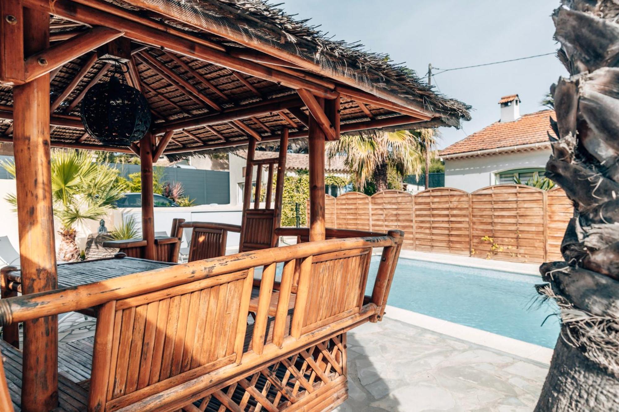 Reve D'Azur, Mazet En Bord De Mer, Parking, Piscine Partagee, Terrasse Bbq & Draps Inclus La Nartelle, 1 Salon, 1 Chambre, 1 Cuisine , 1 Sdb Sainte-Maxime Exterior photo