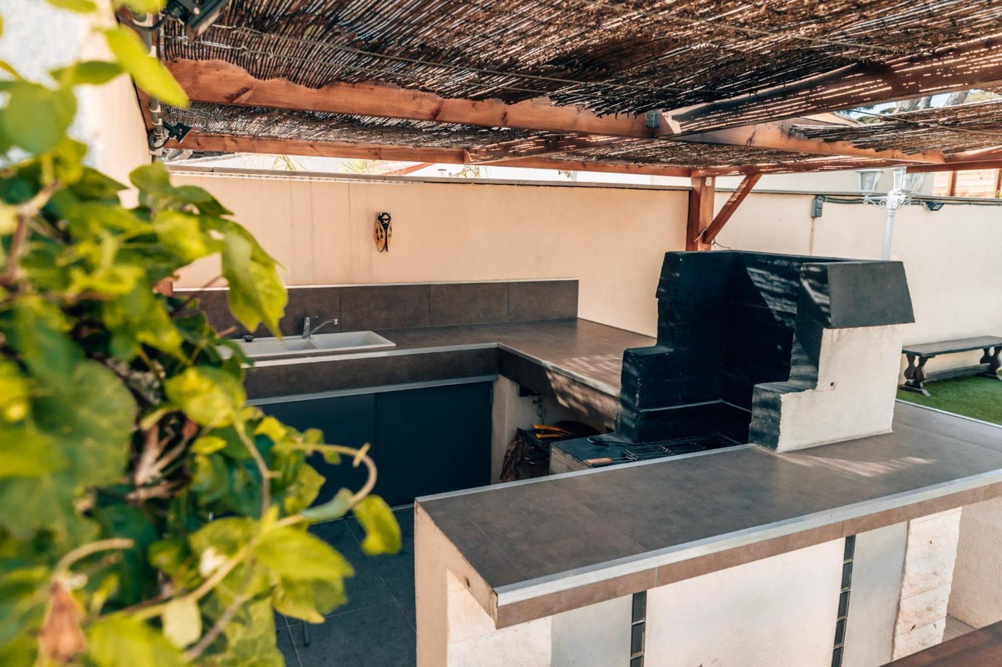 Reve D'Azur, Mazet En Bord De Mer, Parking, Piscine Partagee, Terrasse Bbq & Draps Inclus La Nartelle, 1 Salon, 1 Chambre, 1 Cuisine , 1 Sdb Sainte-Maxime Exterior photo